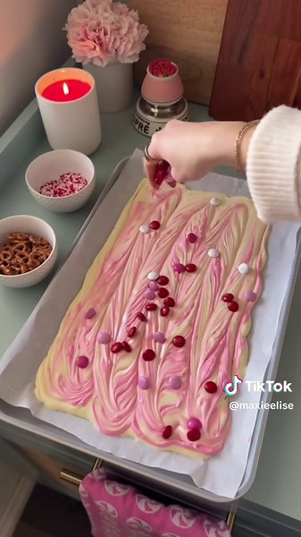 Easy Valentine’s Day Chocolate Bark Recipe