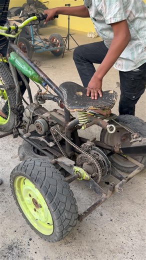 Handmade trike bike using chain drive differential gear 5:39 15-3-26 #experiment #bike #engine