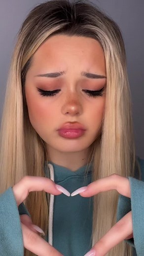 Expressive Hand Gestures for Love and Joy