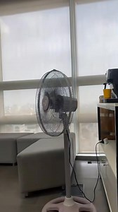 🏖️ Thấy tiền điện tháng này tăng mà chưa rõ vì sao? Rất có thể là vì... khối nghỉ hè đang "quẩy" quá nhiệt! 😎🍦 | Tổng công ty Điện lực miền Bắc