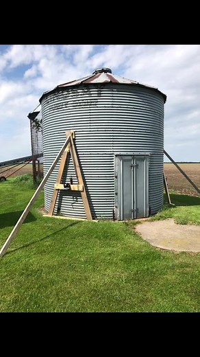 This is what we have been up to lately. #grainbin #countrytiktok #vintagefarmer #wisconsin #farming #foryoupage