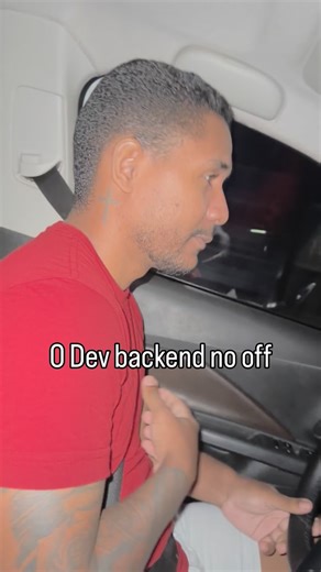 Alyson Marquez | Dev Sincero • Humor • Programação on Instagram: "Aqui é onde separamos os homens dos meninos 🗿🤝 #backend #java #tecnologia #javascript #programador"