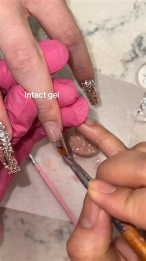Riya Thai on Instagram: "New Year Thermal Glitter Nails! 🛒 Shop the look at RiyasNails.com - XL Square tips - Extend gel glue - Intact gel (rhinestones glue) - Redlctive thermal glitter #05 - Crystal rose gold color"