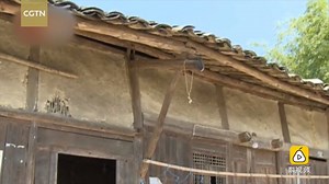 1.4M views · 4.6K shares | Footage: Armless man feeds 90-year-old...