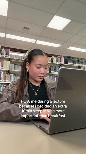 The Embarrassment of Stomach Rumbling in Uni Lecture