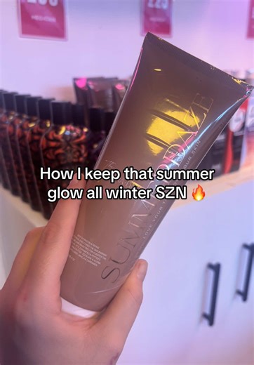 SUMMER DAZE is literally your winter bestieee!!! A must for the winter SZN❤️‍🔥❤️‍🔥❤️‍🔥 #tanning #accelerator #wintersun #sunbed