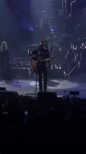 “Bleed on Paper” from Night 1 of the Free the Machine Tour! Who’s coming out for the shows this weekend? | Eric Church