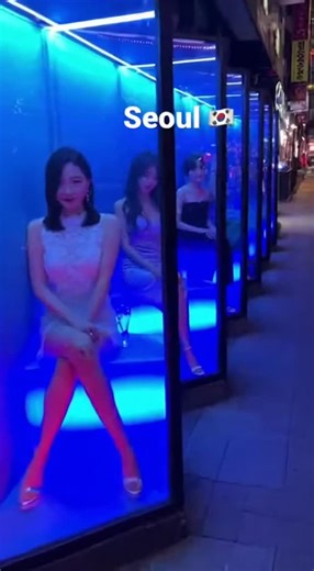 Jessy 🦖 on Instagram: "I did a double-take at every single one! Are these actual people or just incredibly realistic displays? 500M views in 30 days. 📈 I didn't just get lucky - I used a specific strategy that most creators ignore. Check out Bunny Honey Club AI🤫"