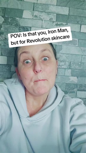 led mask by revolution, 7 colour settings from blemishes to fine lines and wrinkles . as seen on this morning. #ledmask #skincare #beautytrend #beauty #skincaretips