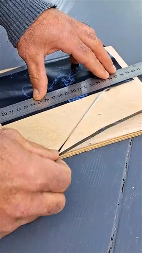 An easy way to use a double bladed knife....#tooltips #tooltour #Toolcraft #diy #ironcutting #cutting #reelsviral #reelsfb #machinery #machine #construction #heavyequipment #equipment #heavymachinery #engineering #manufacturing #excavator #agriculture #construction #equipment #industrial #industry #farming #technology #toolsofTitans | Toolsway