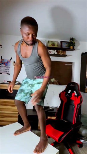 see how this man jumps #funny #comedy #youtubeshorts