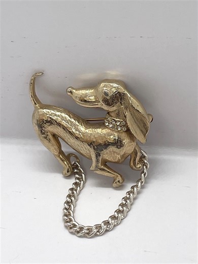 Vintage Dachshund Dog Brooch With Chain Leash – Unsigned. - Etsy