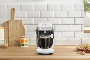 Si ya era barata, Amazon la deja en menos de 40 euros: esta es la cafetera de cápsulas ideal para los que busquen su café rápido