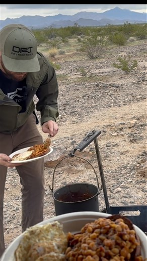 Campfire Barbecue Baked Beans 🔥🫘