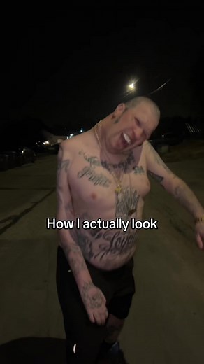Sideneck (@imsideneck)’s video of How I Think I Look Vs How I Look