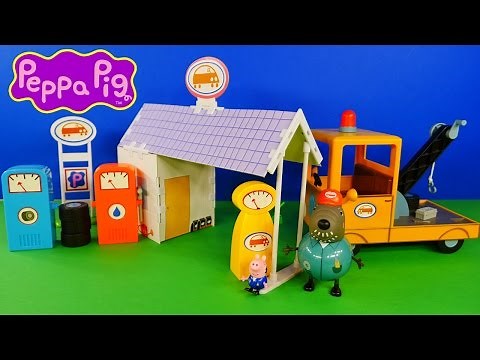 Peppa Pig Grandad Dog Garage and Tow Truck