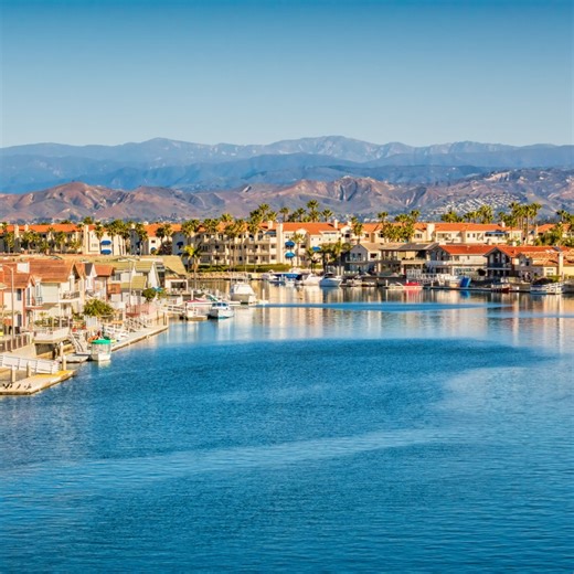 Relaxing Beach Towns in California: 10 Spots to Find Peace & Quiet