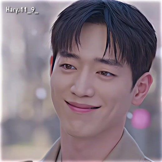 عيون مميزه احبهه😭#boyfriendondemand #kdrama #كيدراما #netflix © All rights reserved to their respective owners.