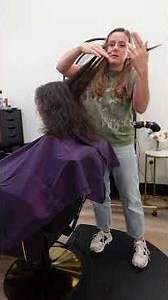She drove 5.5 hours for this curly hair transformation 😍 #curlyhair #makeover