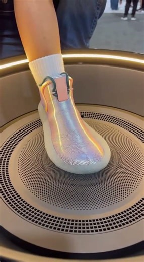 Realtime AI shoe printing in japan 👟💫 #shorts #futuristic #perfect #japan