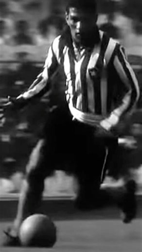 GARRINCHA: joy in the form of a player 🇧🇷 #football #futbol #soccer