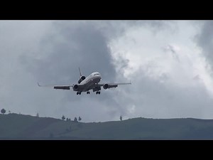 Beautiful Landing LUFTHANSA MD-11 In Mariscal Sucre Airport / Quito - Ecuador