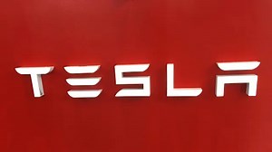 Tesla robotaxis, dockworkers and automation: Asking for a Trend