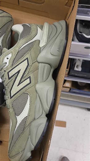 9060 New Balance Sneakers: Marshalls Finds
