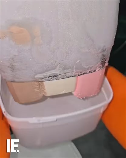 Ever wondered how Neopolitan ice cream gets its three colors? 📽️: Instagram/ aurorafoodsaustralia | Interesting Engineering