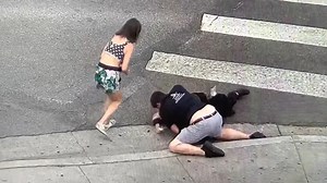 Robber tackled after assaulting senior citizen