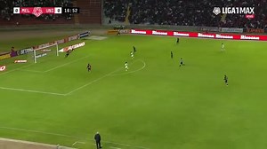 411K views · 10K reactions | Con gol ⚽ de Álex Valera tras el error del portero Cáceda, Universitario sacó un importante triunfo de visita 0-1 ante Melgar en el Monumental de la UNSA. Cremas son líderes absolutos del torneo clausura  con 17 unidades. | Ojosciudad TV | Facebook