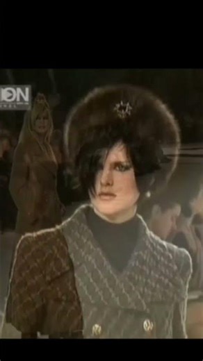 1996 Chanel Spring Runway #chanel #chanelyoutube #runway #fashiontrends