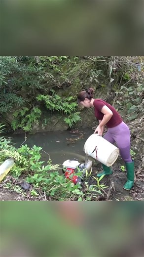 How To Catch Fish on the Wild Lakes#fish #fishing #fishinglife #catchfish #fishtrap #outdoor #survival #fyp