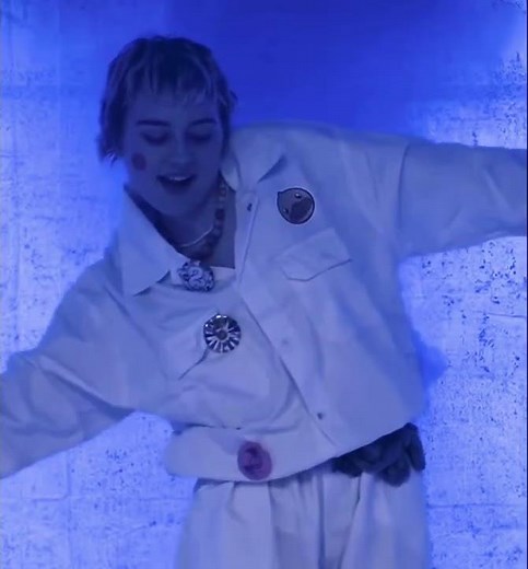 Baby Queen - Colours of You (Feat. The Cast of Heartstopper) (Official Music Video) (Sneak Peek)