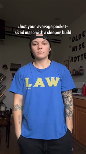 Julia | Queer Strength Training Coach | smol but mighty 💪🏼 | Instagram