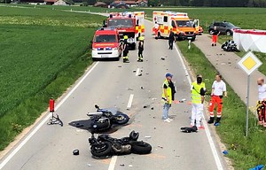 Tödlicher Motorradunfall im Kreis Traunstein: Trümmer über hundert Meter verstreut