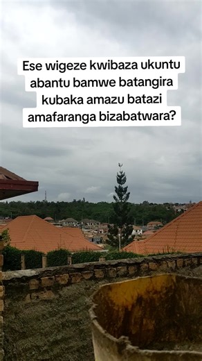 ‼️Ese wigeze kwibaza ukuntu abantu bamwe batangira umushinga wokubaka amazu batazi amafaranga bizabatwara ‼️ Ibyo nikibazo gikomeye cyane kuko bishobora gutuma : ✅ Inzu imara igihe kirekire itararangira . ✅ Ibikoresho bihenda burigihe ugasanga birenze uko wabiteganyaga. ✅ Kubaka inzu igaragara nabi Kandi idahwanye nibyo washakaga kubaka . 🔴 ICYO WAKORA MBERE YO GUTANGIRA KUBAKA🔴 ✔️ Gukoresha umwubatsi ugukorera inyigo neza ✔️ Kumenya ubuso bwinzu ushaka ndetse nuko ibyumba biri arranged . ✔️ K