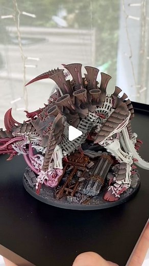 Tim on Instagram: "I present: some stuff nightmares are made of 👾😁 #paintingminiatures #paintingminis #paintingwarhammer #paintingwarhammer40k #warhammer #warhammer40k #warhammercommunity #gamesworkshop #tyranids #tyranids40k #hivefleet #hivefleettrauma #hivetyrant #tyrannofex #carnifex #cosmichorror #haruspex"