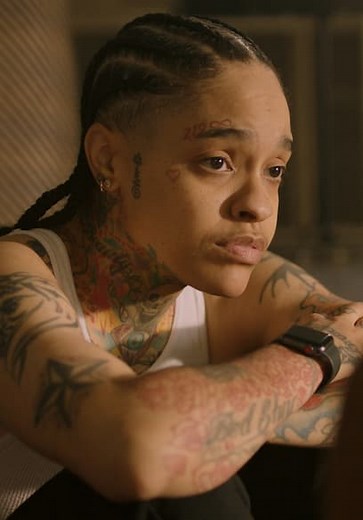 Angel S01:E01 - Growing Wings