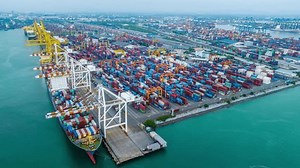 Time Lapse Shipyard Cargo Container Sea Stock Footage Video (100% Royalty-free) 1107713107 | Shutterstock