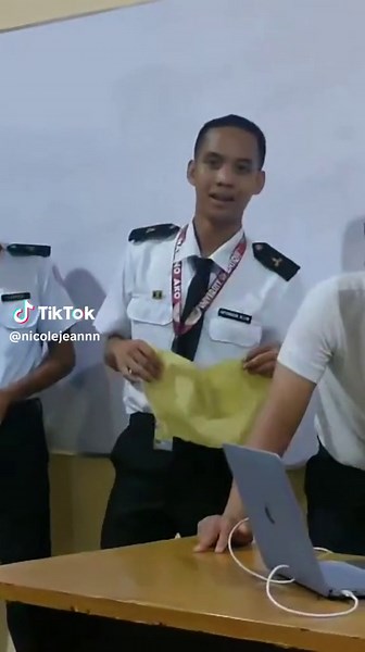 Geng Geng Hand Sign Tutorial: Learn the Trendy Gestures