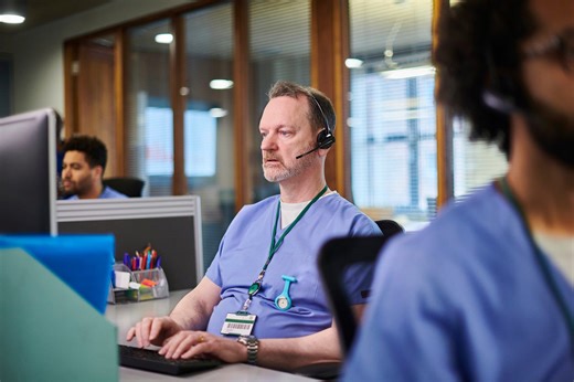 Why NHS 111 call handlers are quitting their jobs in large numbers