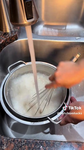 Genius Mom Kitchen Hack: In Case Your Mom Didn't Teach You!