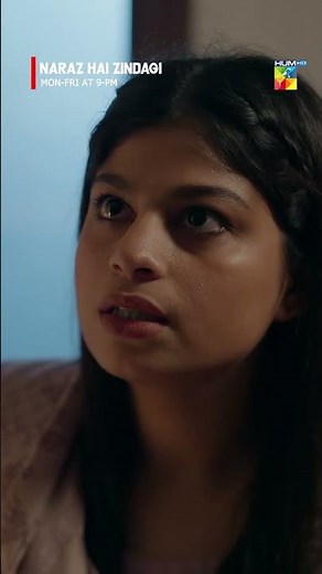 Aise Raat Gaye Kisi Ke Kamre Mein Kon Aata Hai..?? #alizehshah #narazhaizindagi #humtv