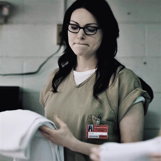 I need to add cool effects 😭 #fyp #oitnb #oitnbedit #alexvause #alexvauseedit