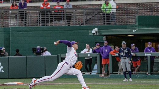 Clemson baseball falls to Miami in extra innings of Game 1, loses fifth straight game