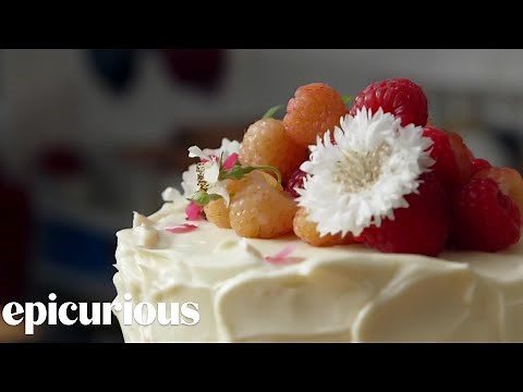 How to Decorate Your Own Wedding Cake Like a Pro | Epicurious
