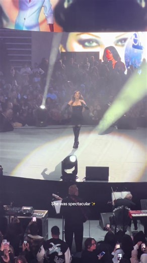 Elissa's Enchanting Live Show Experience