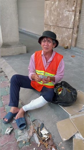 The poor and unexpected joy [KID BOSS] #kindness #hero #respect #help #good