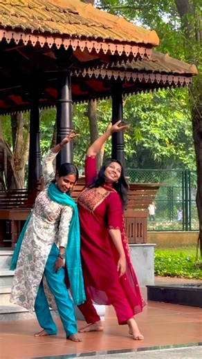 Anna's Beau on Instagram: "Kannaadi koodum kooti💕💕 #instadaily #dancereels #reelsviral {reelsinstagram ,infosys ,dancerlife ,semiclassicaldance ,dancelove }"